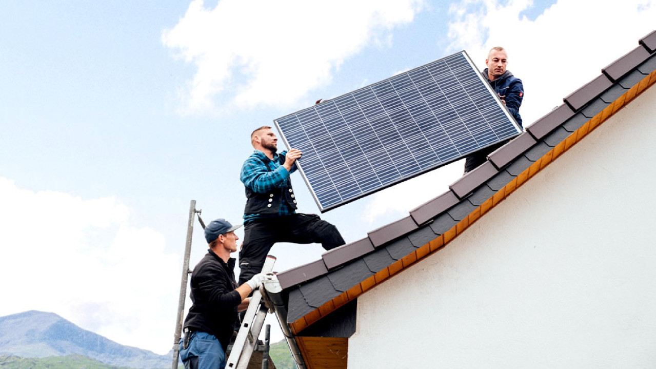 Solaranlage kaufen oder mieten: Titelbild Blogartikel